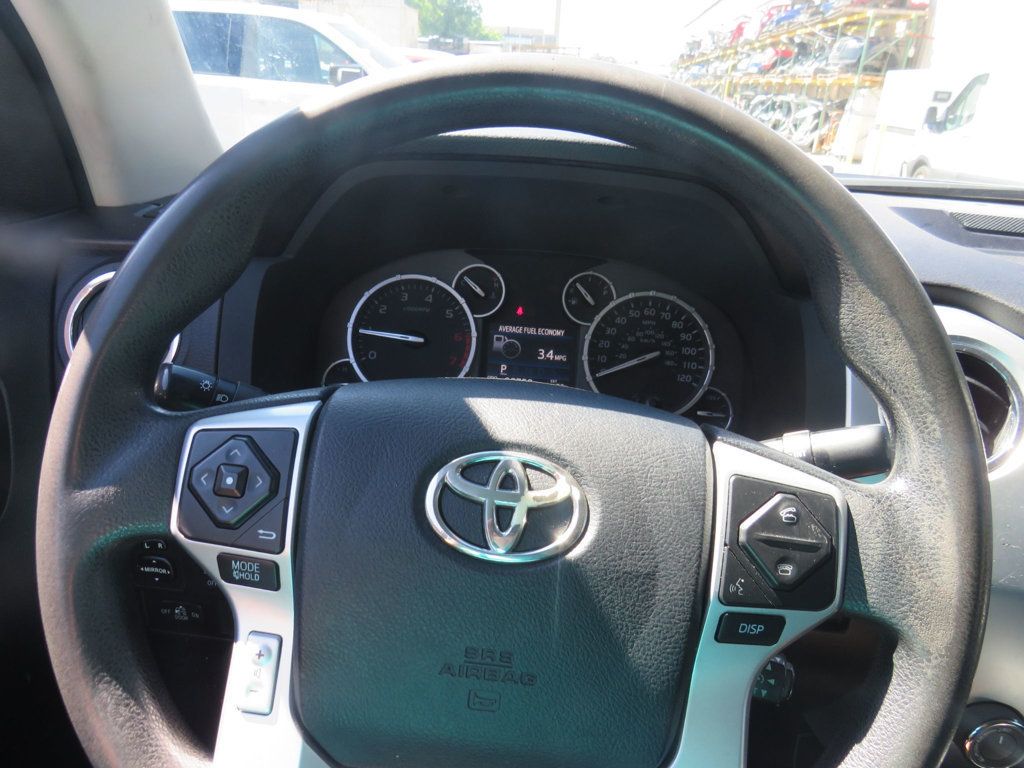 Toyota Tundra photo 11