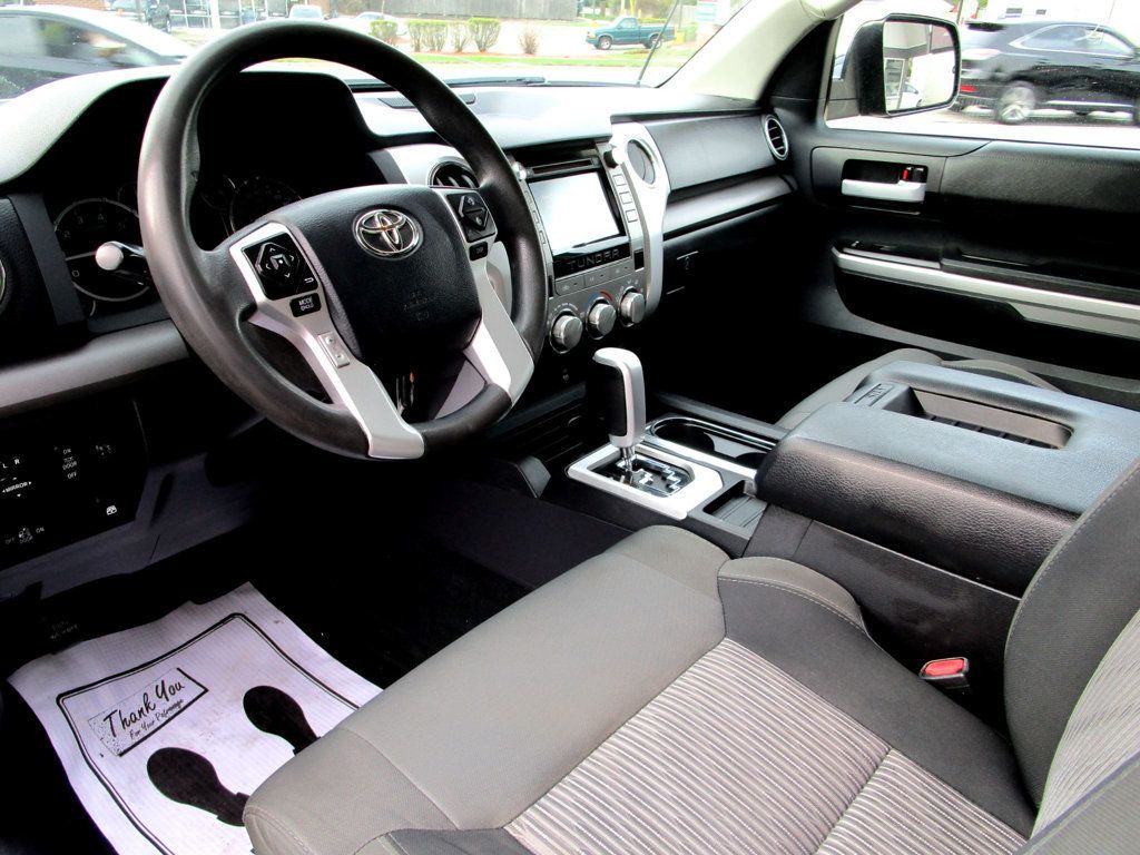 2015 Toyota Tundra CrewMax 5.7L FFV V8 6-Spd AT SR5 (Natl) - 23012656 - 11