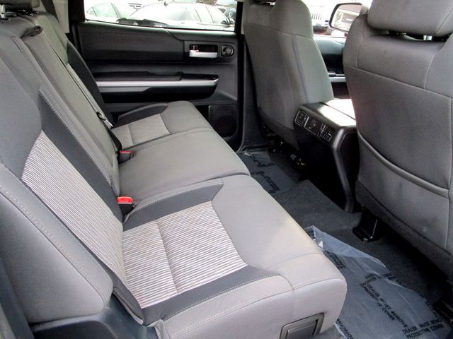 2015 Toyota Tundra CrewMax 5.7L FFV V8 6-Spd AT SR5 (Natl) - 23012656 - 16