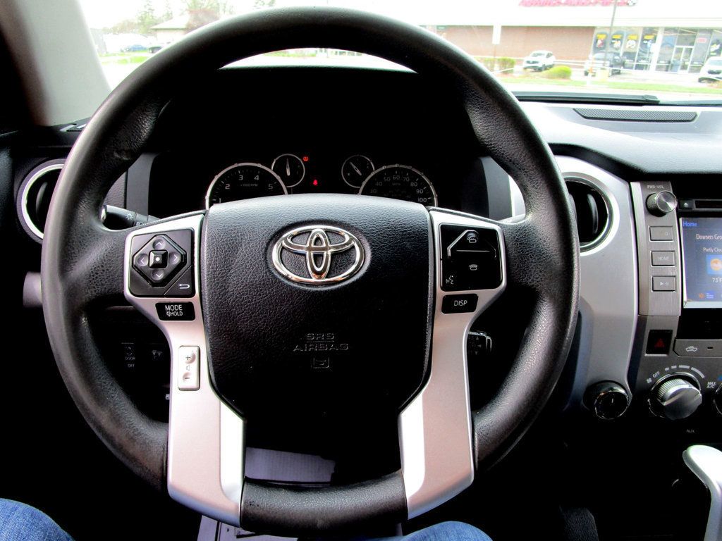 2015 Toyota Tundra CrewMax 5.7L FFV V8 6-Spd AT SR5 (Natl) - 23012656 - 17