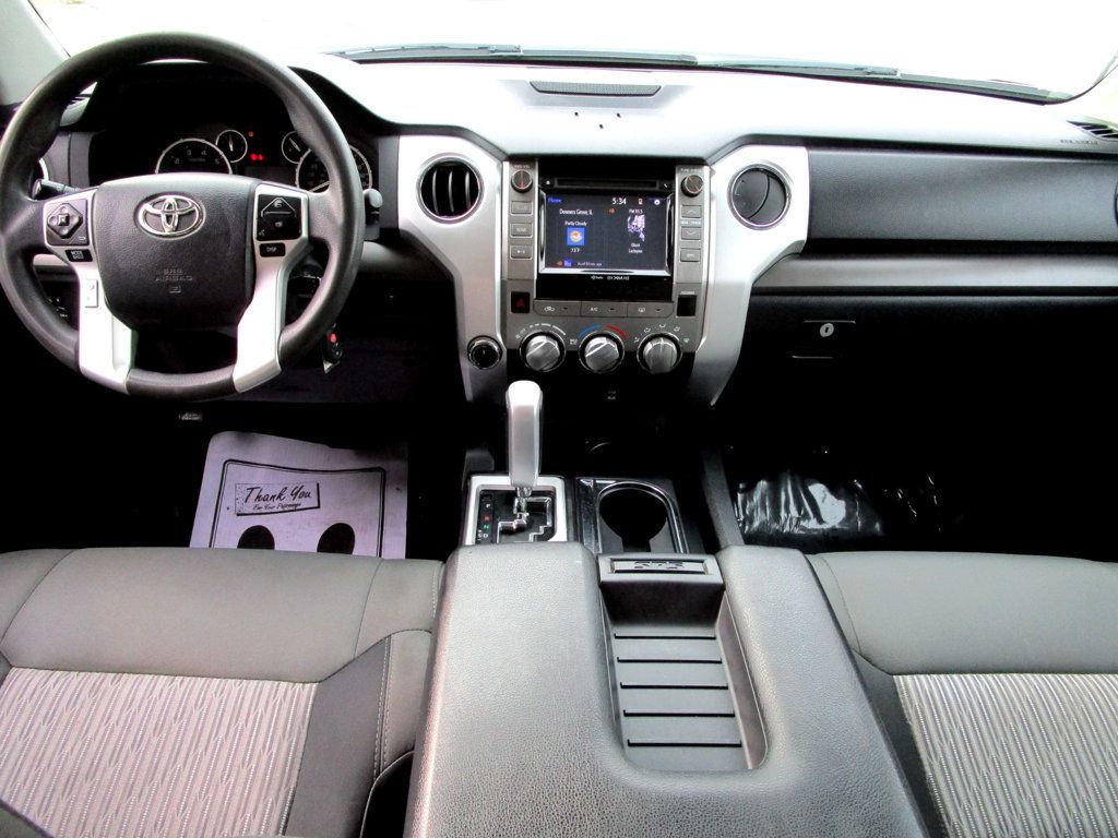 2015 Toyota Tundra CrewMax 5.7L FFV V8 6-Spd AT SR5 (Natl) - 23012656 - 1