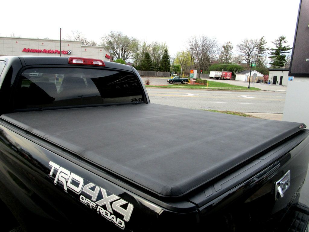 2015 Toyota Tundra CrewMax 5.7L FFV V8 6-Spd AT SR5 (Natl) - 23012656 - 27