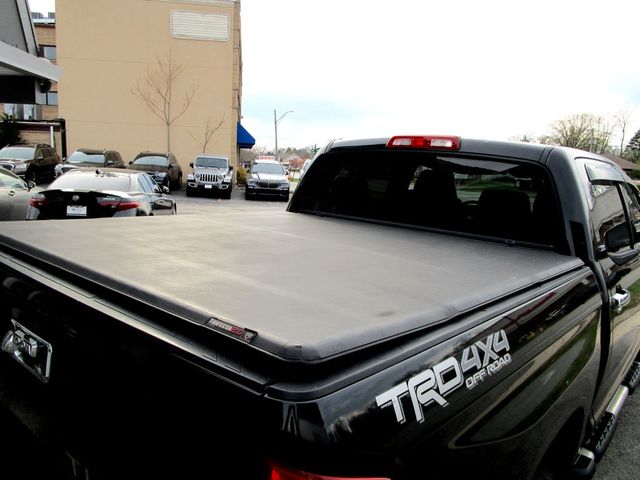 2015 Toyota Tundra CrewMax 5.7L FFV V8 6-Spd AT SR5 (Natl) - 23012656 - 28