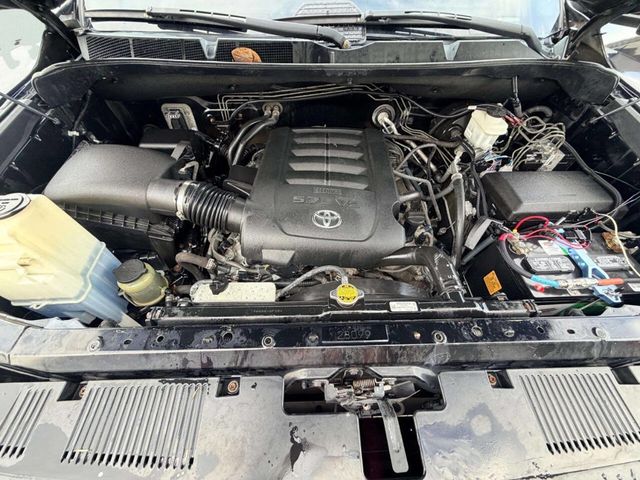 2015 Toyota Tundra CrewMax 5.7L V8 6-Spd AT LTD (Natl) - 23037397 - 13
