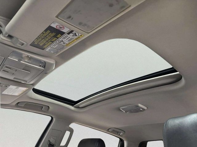 2015 Toyota Tundra CrewMax 5.7L V8 6-Spd AT Platinum (Natl) - 22978714 - 12