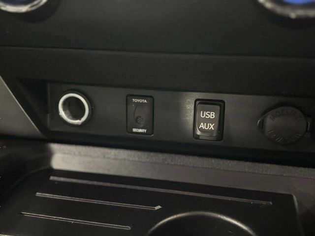 2015 Toyota Tundra CrewMax 5.7L V8 6-Spd AT Platinum (Natl) - 22978714 - 30