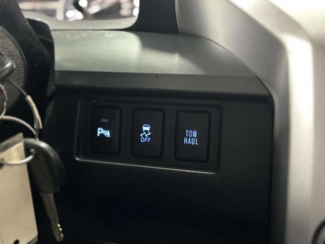 2015 Toyota Tundra CrewMax 5.7L V8 6-Spd AT Platinum (Natl) - 22978714 - 33