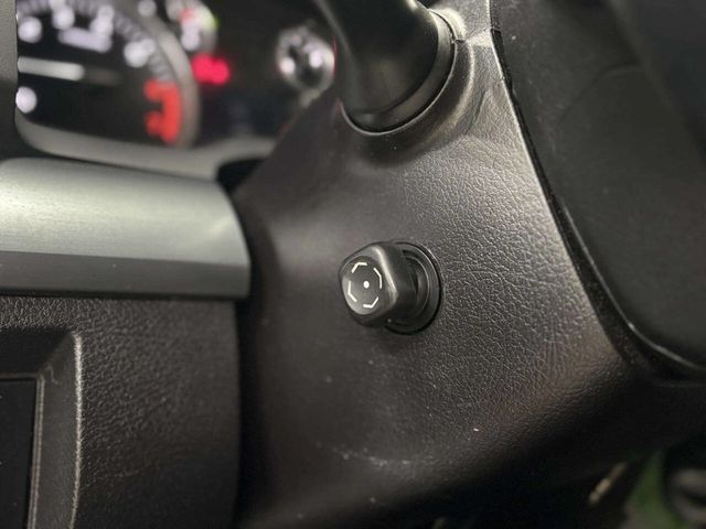 2015 Toyota Tundra CrewMax 5.7L V8 6-Spd AT Platinum (Natl) - 22978714 - 42