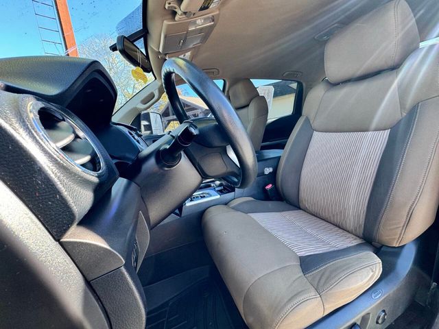 2015 Toyota Tundra CrewMax 5.7L V8 6-Spd AT SR5 (Natl) - 22962396 - 6