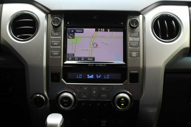 2015 Toyota Tundra PLATINUM CREWMAX W/ NAVIGATION, LEATHER, MOONROOF - 23065232 - 15
