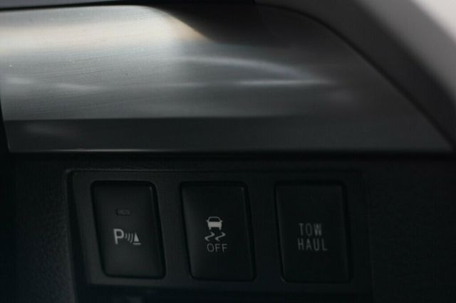 2015 Toyota Tundra PLATINUM CREWMAX W/ NAVIGATION, LEATHER, MOONROOF - 23065232 - 31