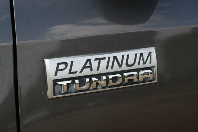 2015 Toyota Tundra PLATINUM CREWMAX W/ NAVIGATION, LEATHER, MOONROOF - 23065232 - 3