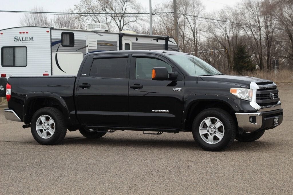 2015 Toyota Tundra SR5 CREWMAX W/ FRONT BUCKETS W/ PWR DRIVER SEAT - 23000948 | Video 1