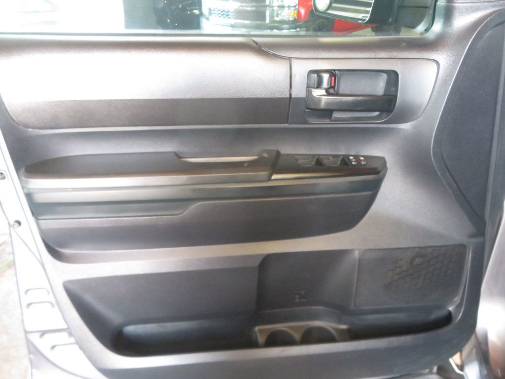2015 Toyota Tundra TUNDRA DOUBLE CAB EXTRA CLEAN SOUTHWEST TRUCK 4.6 GAS SAVER  - 23085563 - 14