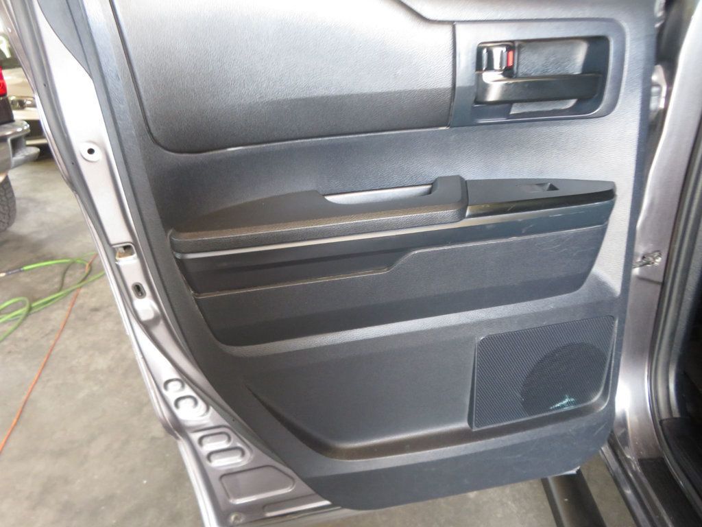 2015 Toyota Tundra TUNDRA DOUBLE CAB EXTRA CLEAN SOUTHWEST TRUCK 4.6 GAS SAVER  - 23085563 - 18