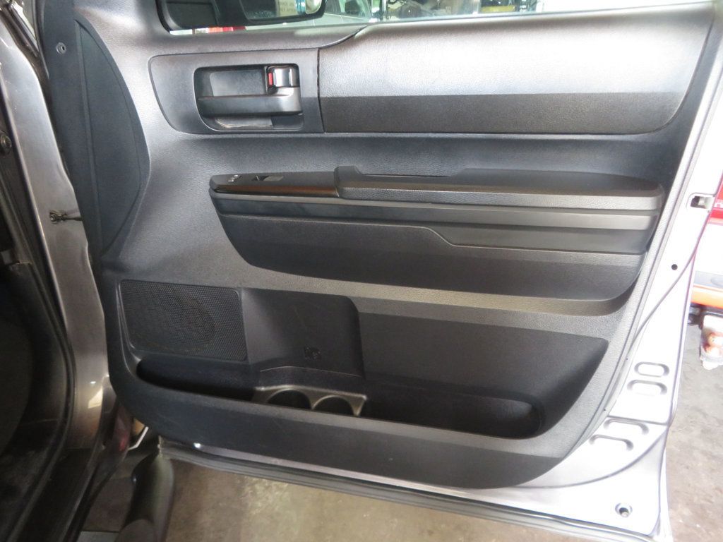 2015 Toyota Tundra TUNDRA DOUBLE CAB EXTRA CLEAN SOUTHWEST TRUCK 4.6 GAS SAVER  - 23085563 - 27