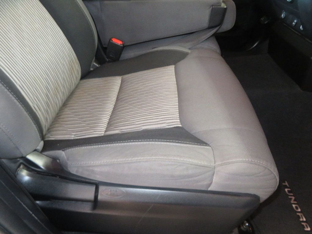 2015 Toyota Tundra TUNDRA DOUBLE CAB EXTRA CLEAN SOUTHWEST TRUCK 4.6 GAS SAVER  - 23085563 - 30