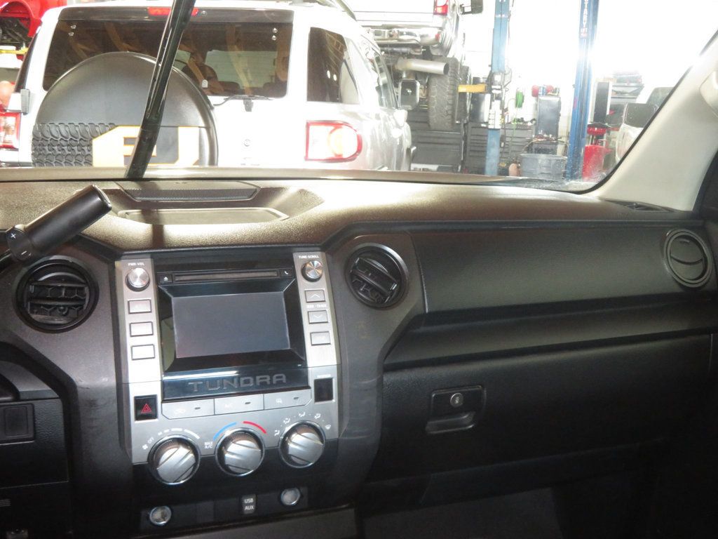 2015 Toyota Tundra TUNDRA DOUBLE CAB EXTRA CLEAN SOUTHWEST TRUCK 4.6 GAS SAVER  - 23085563 - 33