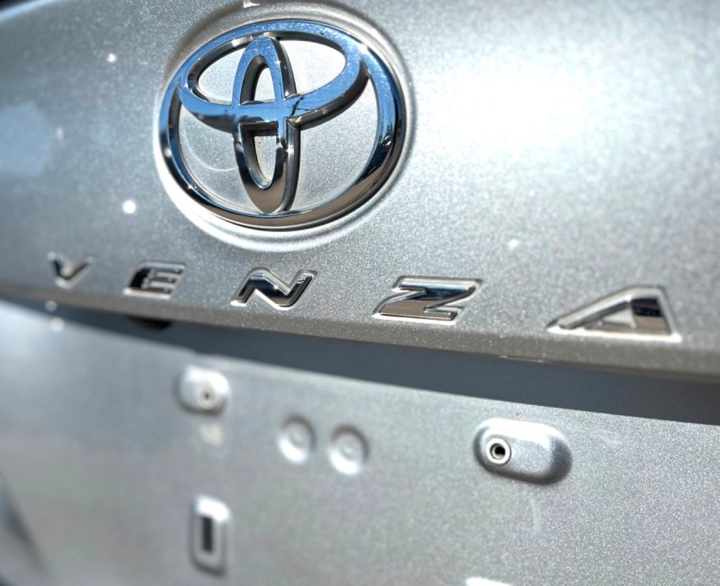 2015 Toyota Venza FWD LE - 22288656 - 44