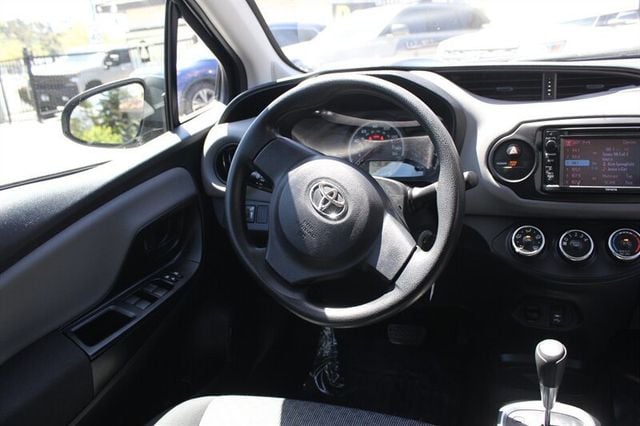 2015 Toyota Yaris  - 22454398 - 10