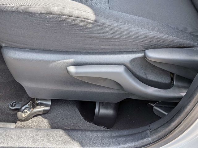 2015 Toyota Yaris 5dr Liftback Automatic L - 23055699 - 19
