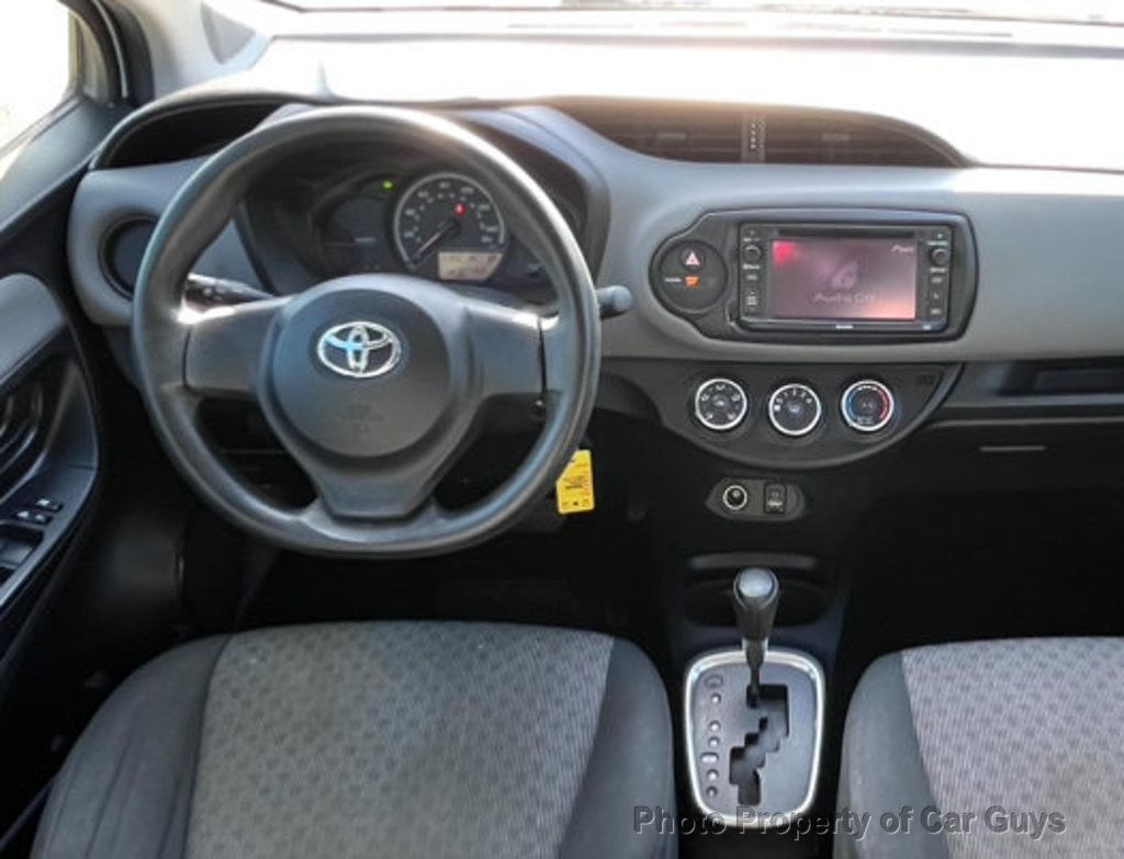 2015 Toyota Yaris L Hatchback 4 dr - 22271268 - 35