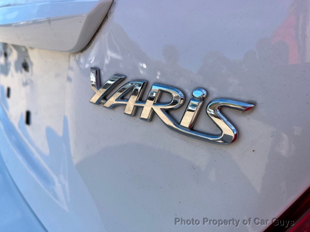 2015 Toyota Yaris L Hatchback 4 dr - 22271268 - 42