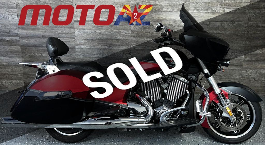2015 Victory Cross Country LOW MILES! - 22427949 - 0
