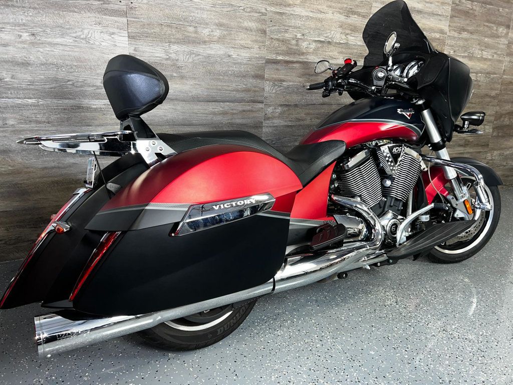 2015 Victory Cross Country LOW MILES! - 22427949 - 2