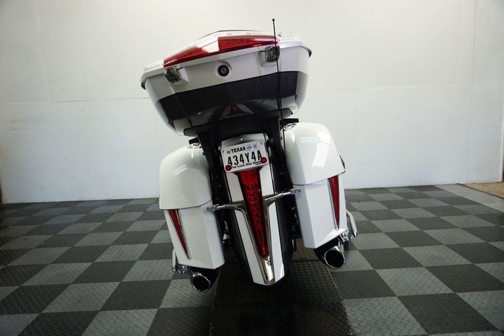 2015 VICTORY CROSS COUNTRY TOUR TWO-TONE NICE TOURING BIKE!!! - 22887366 - 28