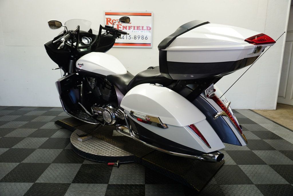 2015 VICTORY CROSS COUNTRY TOUR TWO-TONE NICE TOURING BIKE!!! - 22887366 - 3
