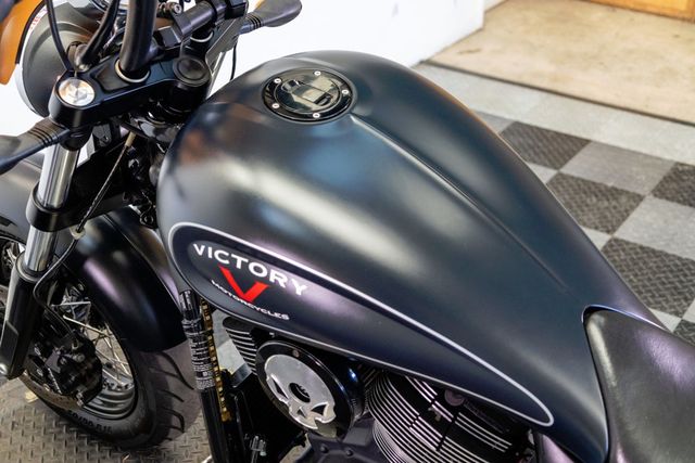 2015 VICTORY HIGH BALL BOBBER-CRUISER!!! - 23078597 - 12