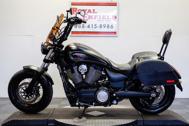 2015 VICTORY HIGH BALL BOBBER-CRUISER!!! - 23078597 - 1