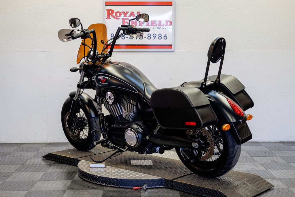 2015 VICTORY HIGH BALL BOBBER-CRUISER!!! - 23078597 - 3