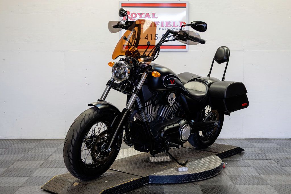 2015 VICTORY HIGH BALL BOBBER-CRUISER!!! - 23078597 - 4