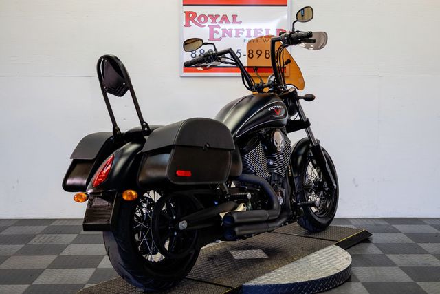 2015 VICTORY HIGH BALL BOBBER-CRUISER!!! - 23078597 - 5
