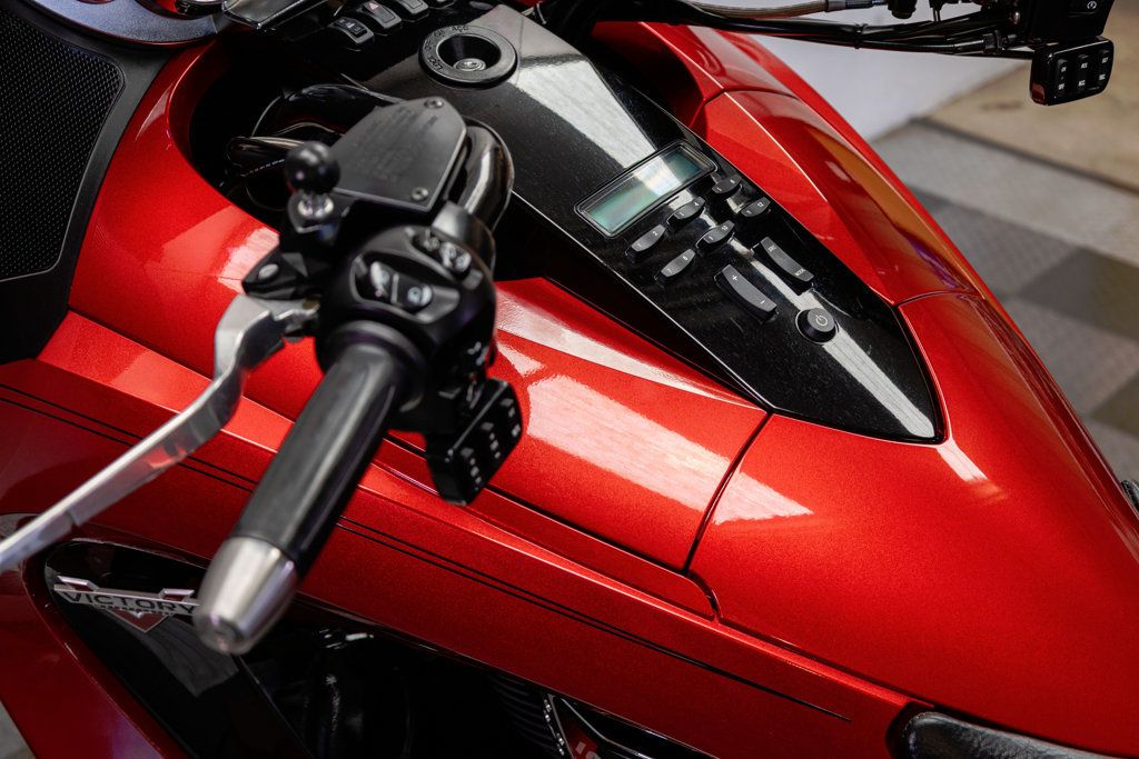 2015 VICTORY VISION ABS NICE TOURING BAGGER! - 23037503 - 13