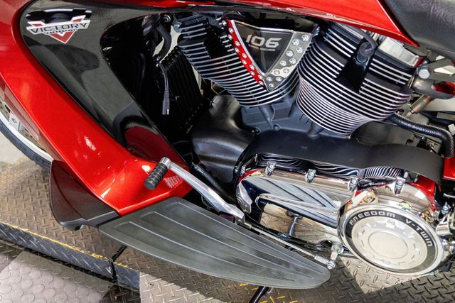2015 VICTORY VISION ABS NICE TOURING BAGGER! - 23037503 - 25