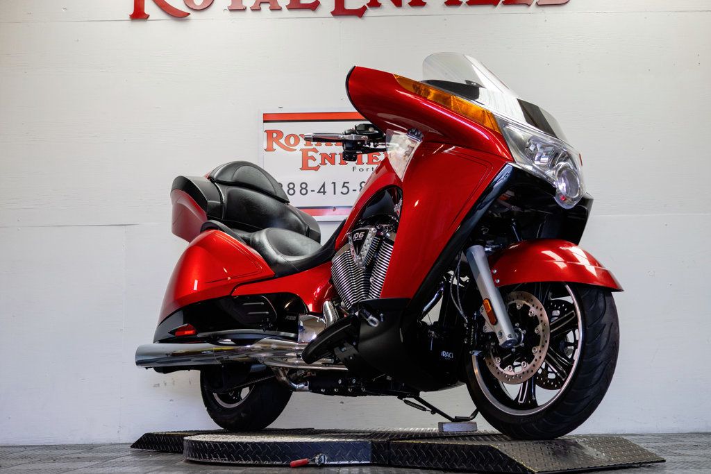 2015 VICTORY VISION ABS NICE TOURING BAGGER! - 23037503 - 2