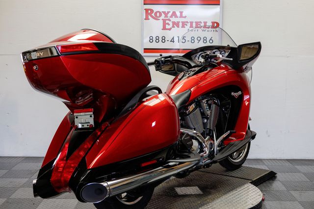 2015 VICTORY VISION ABS NICE TOURING BAGGER! - 23037503 - 3