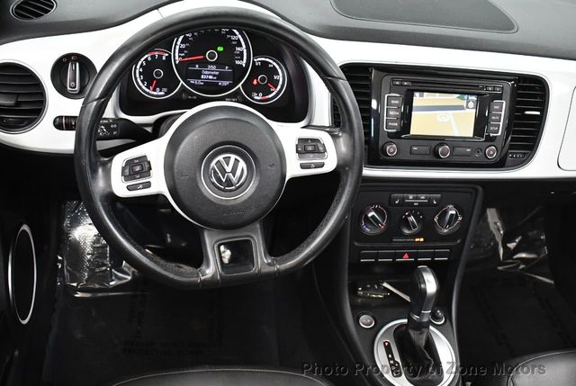 2015 Volkswagen Beetle Convertible 2dr Automatic 1.8T Classic - 22039597 - 12
