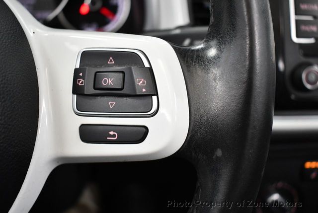 2015 Volkswagen Beetle Convertible 2dr Automatic 1.8T Classic - 22039597 - 33