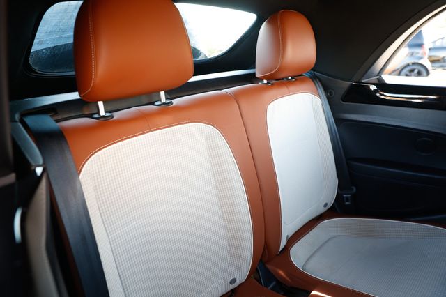 2015 Volkswagen Beetle Convertible 2dr Automatic 1.8T Classic - 22972678 - 16