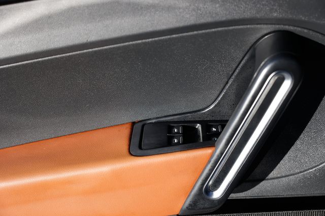 2015 Volkswagen Beetle Convertible 2dr Automatic 1.8T Classic - 22972678 - 43