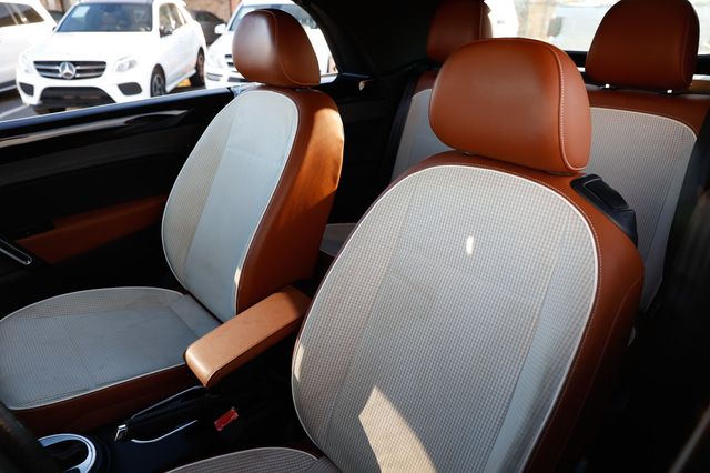 2015 Volkswagen Beetle Convertible 2dr Automatic 1.8T Classic - 22972678 - 8