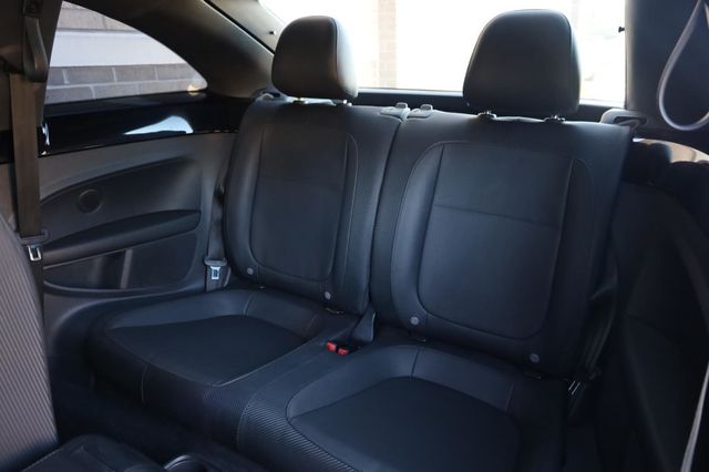 2015 Volkswagen Beetle Coupe 1.8T - 23036742 - 11