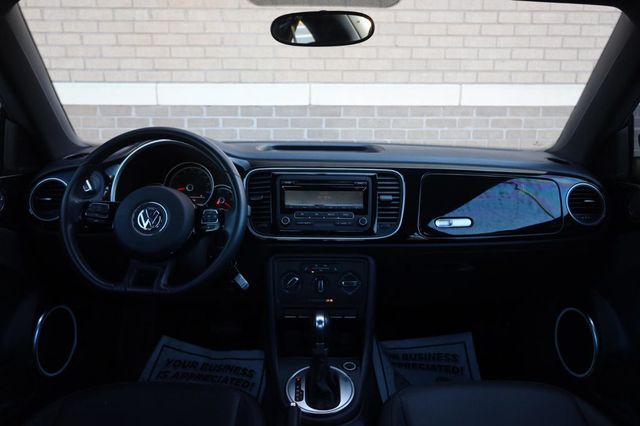 2015 Volkswagen Beetle Coupe 1.8T - 23036742 - 16