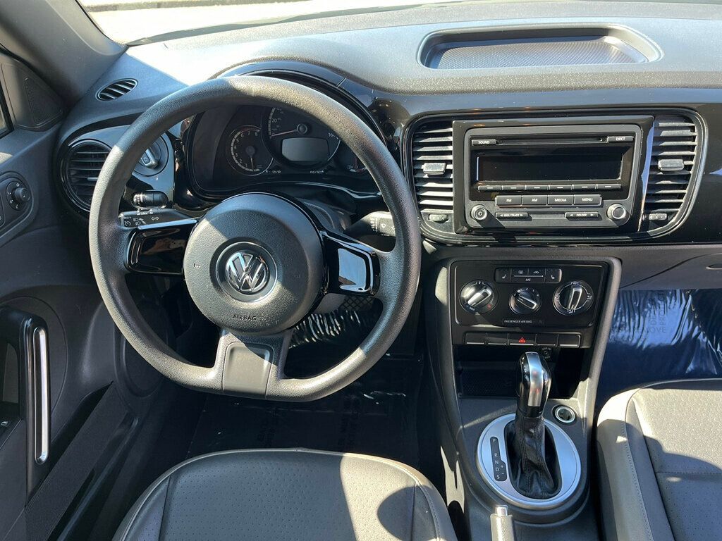 2015 Volkswagen Beetle Coupe 2dr Automatic 1.8T Classic - 22929339 - 13