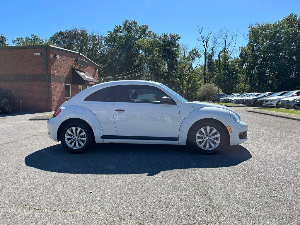 2015 Volkswagen Beetle Coupe 2dr Automatic 1.8T Classic - 22929339 - 3