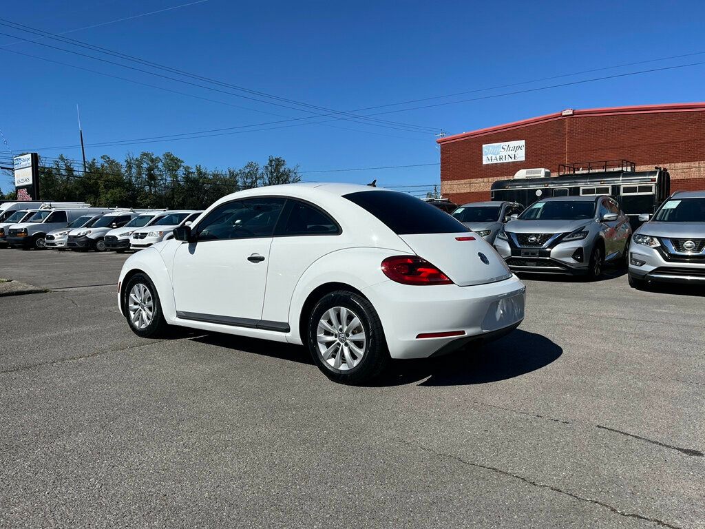 2015 Volkswagen Beetle Coupe 2dr Automatic 1.8T Classic - 22929339 - 6